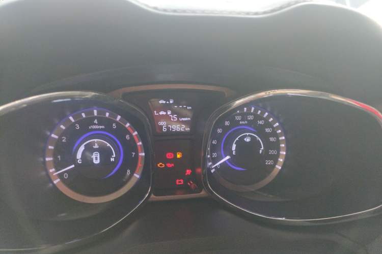Used JAC Group Refine S5 2015 1.5T Manual Luxury Sport Edition Odometer Close Up