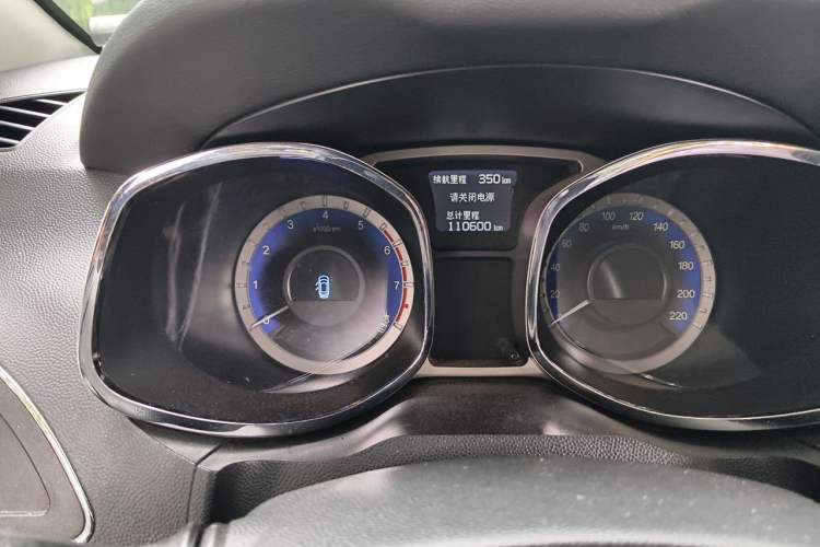 Used JAC Group Refine S5 2015 1.5T Automatic Comfort Edition Odometer Close Up