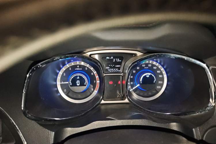 Used JAC Group Refine S5 2015 2.0L Manual Luxury Edition Odometer Close Up