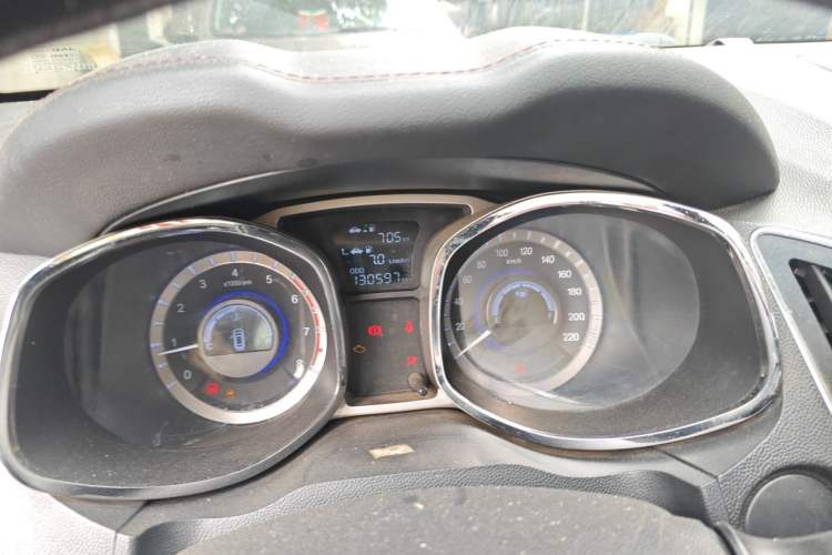 Used JAC Group Refine S5 2015 1.5T Manual Luxury Sport Edition Odometer Close Up