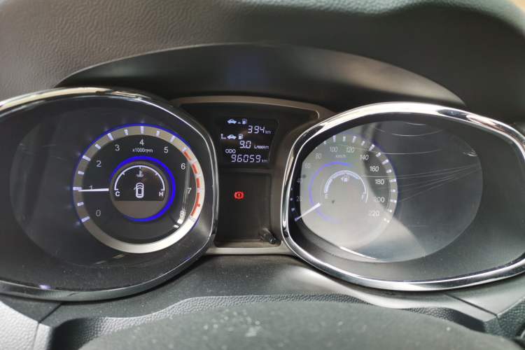 Used JAC Group Refine S5 2015 1.5T Manual Elite Model Odometer Close Up