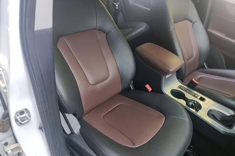 Used JAC Group Refine S5 2015 1.5T Automatic Elite Model Right Front Seat