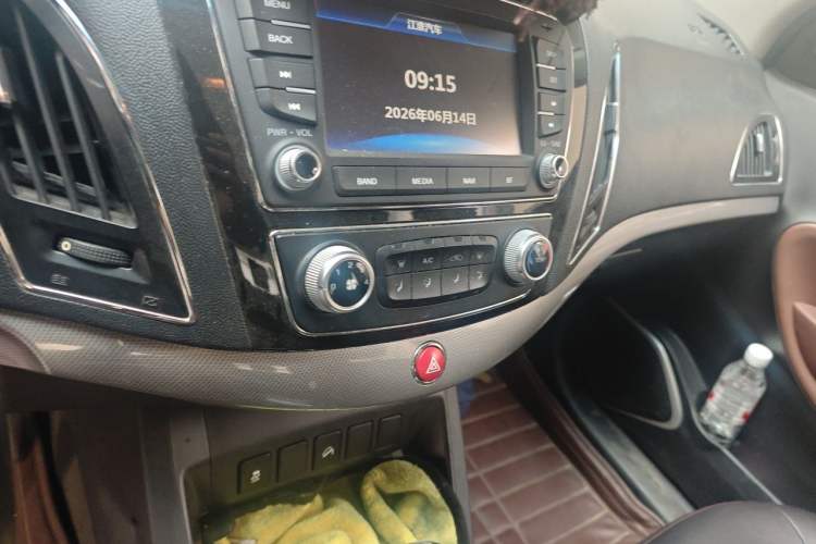 Used JAC Group Refine S5 2015 1.5T Automatic Elite Model Audio And AC Panel