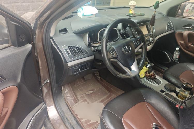 Used JAC Group Refine S5 2015 1.5T Automatic Elite Model Driver Seat