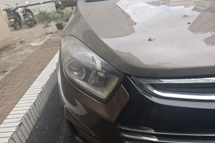 Used JAC Group Refine S5 2015 1.5T Automatic Elite Model Right Front Headlight