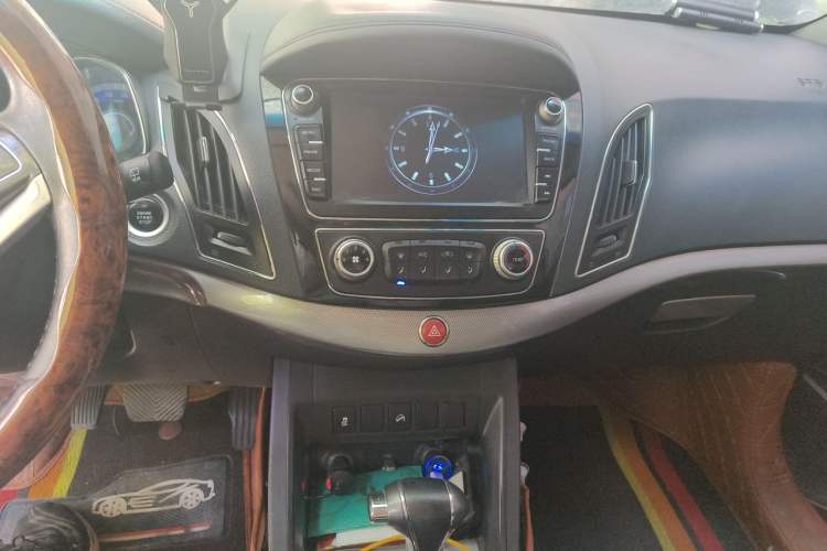 Used JAC Group Refine S5 2017 1.5T Automatic E-commerce Edition Audio And AC Panel