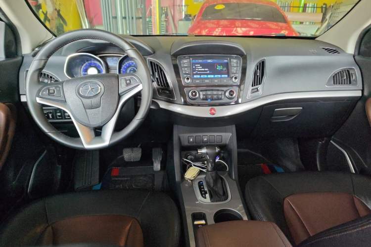 Used JAC Group Refine S5 2017 1.5T Automatic E-commerce Edition Center Console