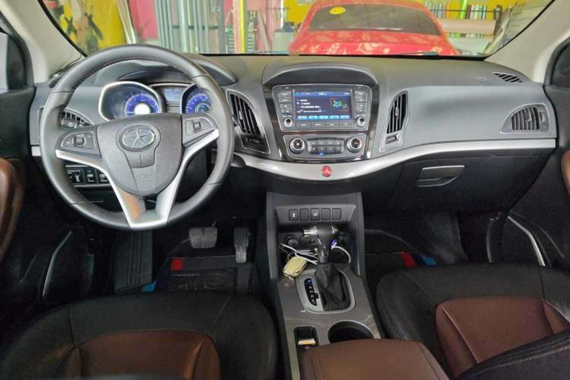 Used JAC Group Refine S5 2017 1.5T Automatic E-commerce Edition Center Console