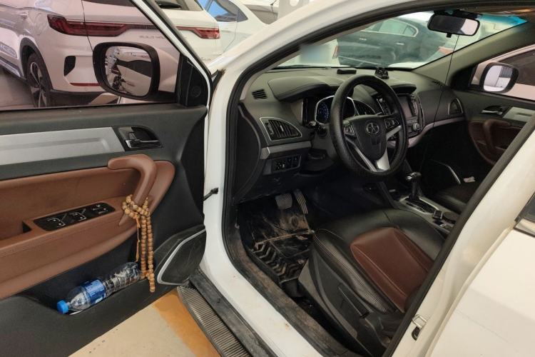 Used JAC Group Refine S5 2017 1.5T Automatic E-commerce Edition Driver Seat