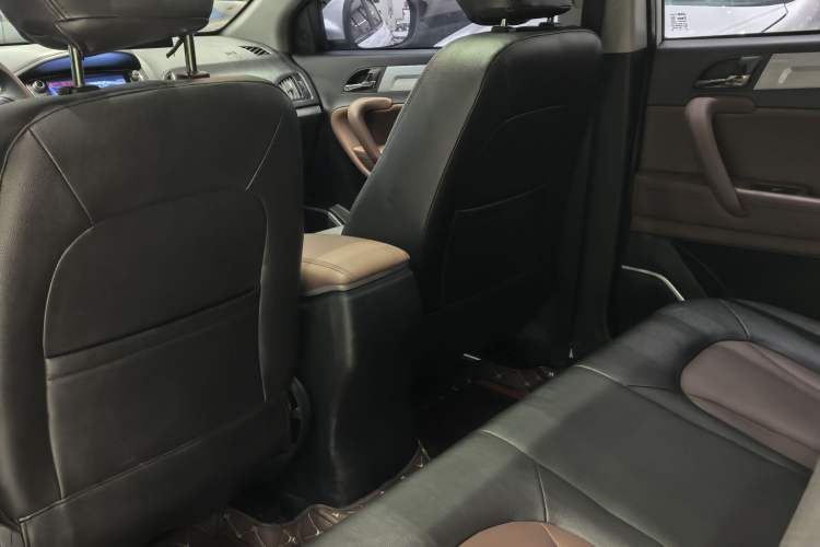 Used JAC Group Refine S5 2017 1.5T Automatic E-commerce Edition Interior 4