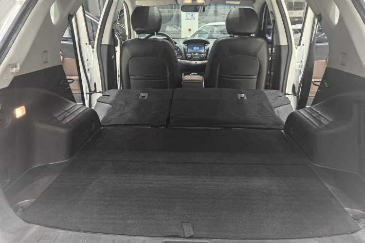 Used JAC Group Refine S5 2017 1.5T Automatic E-commerce Edition Interior 6