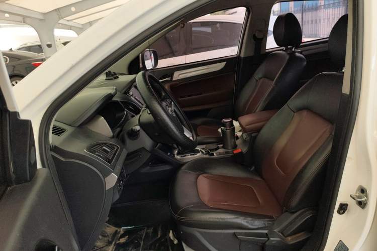 Used JAC Group Refine S5 2017 1.5T Automatic E-commerce Edition Left Front Seat