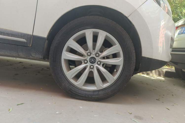 Used JAC Group Refine S5 2017 1.5T Automatic E-commerce Edition Right Front Wheel Hub