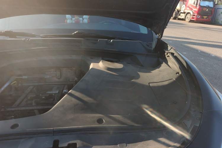 Used JAC Group Refine S7 2017 1.5T Automatic Luxury Model Engine Bay Left