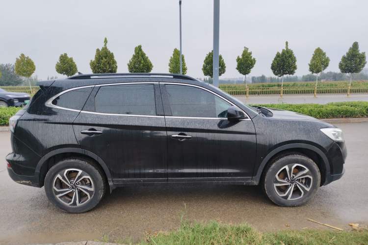 Used JAC Group Refine S7 2017 1.5T Manual Luxury Model Exterior 2