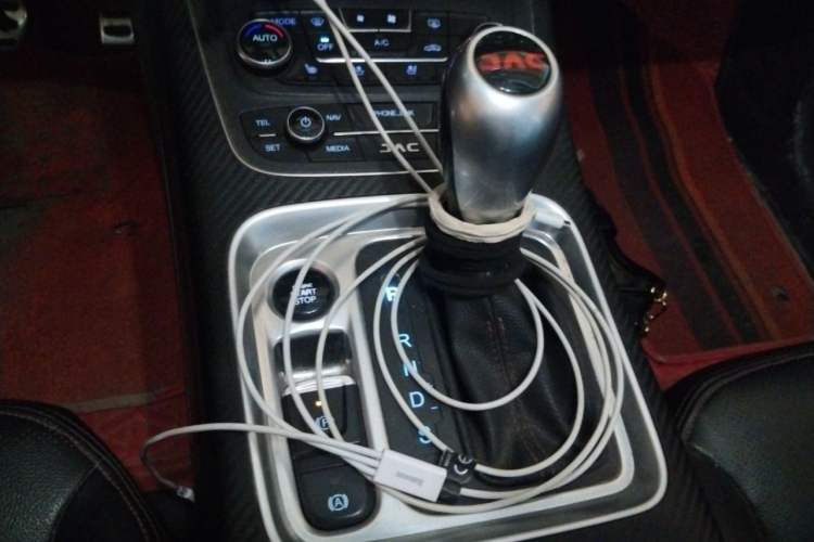 Used JAC Group Refine S7 2017 2.0T Automatic Luxury Smart Version Gear Lever