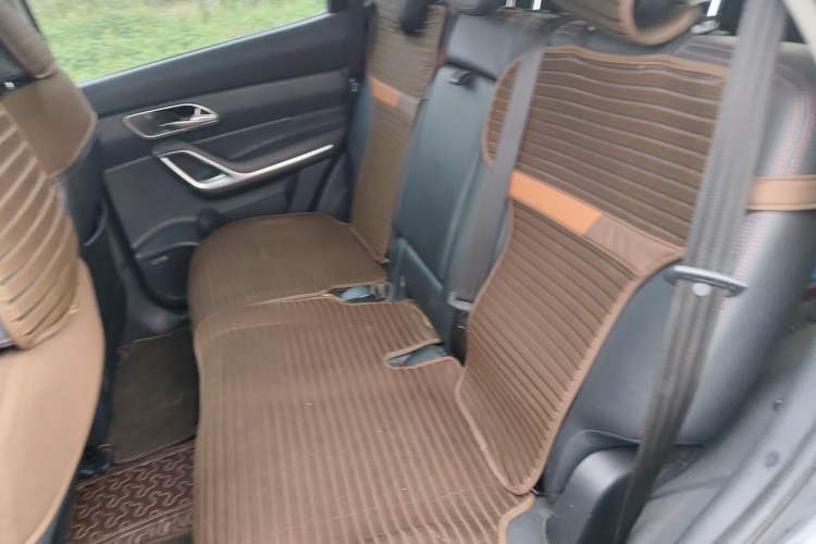Used JAC Group Refine S7 2017 1.5T Manual Luxury Model Interior 1