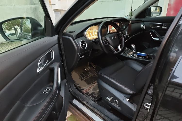 Used JAC Group Refine S7 2017 1.5T Automatic Luxury Smart Model Interior 3