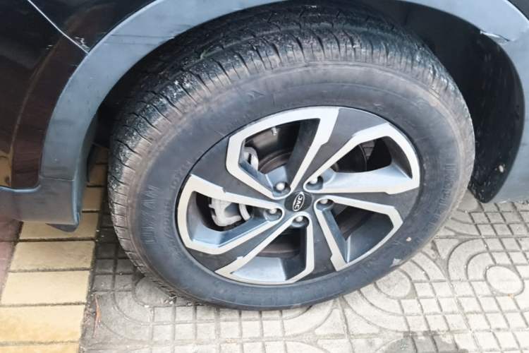 Used JAC Group Refine S7 2017 1.5T Manual Luxury Smart Model Left Front Wheel Hub