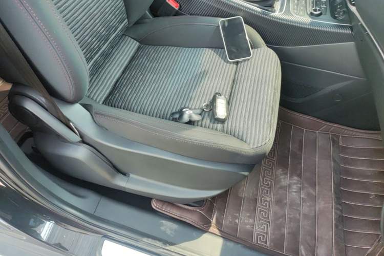 Used JAC Group Refine S7 2017 1.5T Automatic Comfort Model Right Front Seat