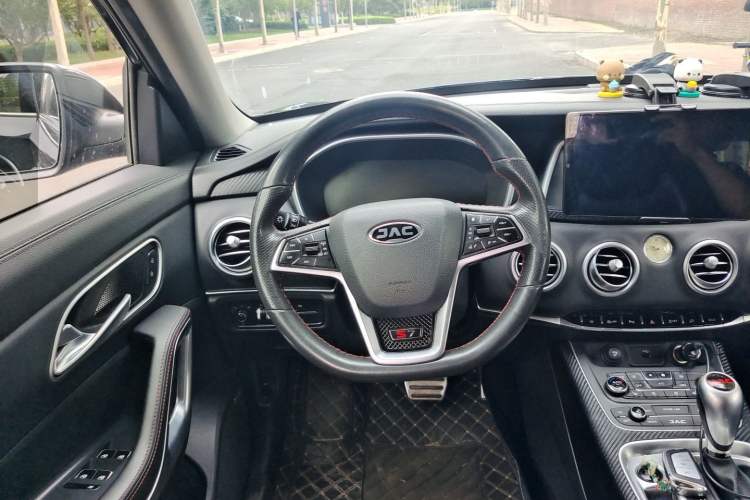 Used JAC Group Refine S7 2017 1.5T Automatic Luxury Smart Model Steering Wheel