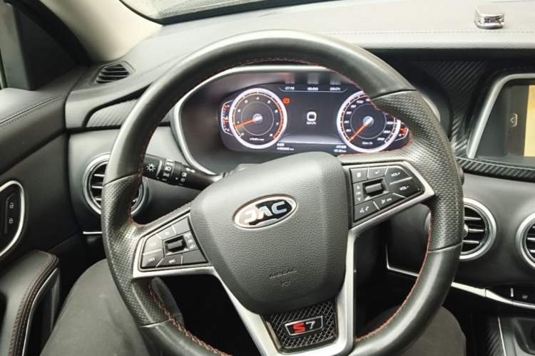 Used JAC Group Refine S7 2017 1.5T Manual Luxury Smart Model Steering Wheel