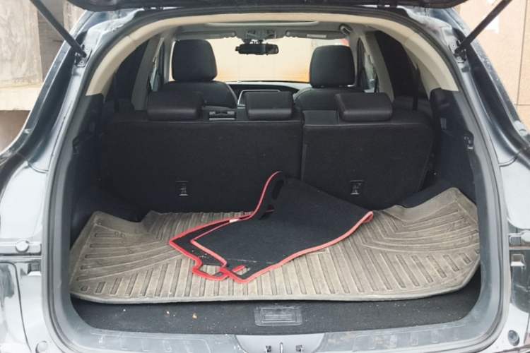 Used JAC Group Refine S7 2017 1.5T Manual Luxury Smart Model Trunk