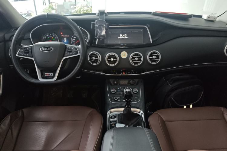 Used JAC Group Refine S7 2017 1.5T Manual Comfort Model Center Console