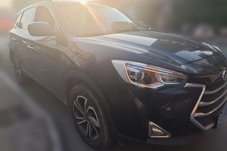Used JAC Group Refine S7 2017 1.5T Manual Luxury Model Front Right 45 Deg