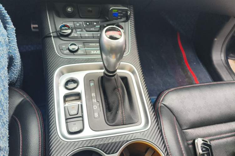 Used JAC Group Refine S7 2017 1.5T Automatic Luxury Smart Model Gear Lever