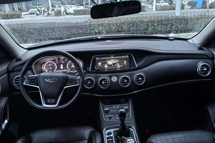 Used JAC Group Refine S7 2017 1.5T Manual Luxury Model Interior 1