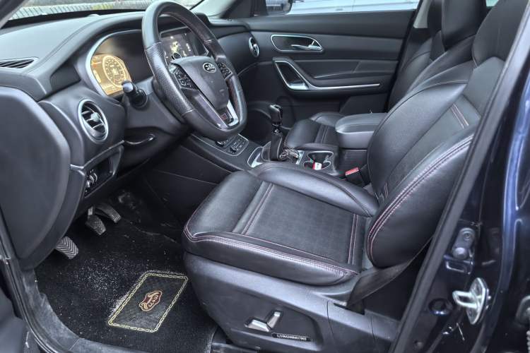 Used JAC Group Refine S7 2017 1.5T Manual Luxury Model Interior 5