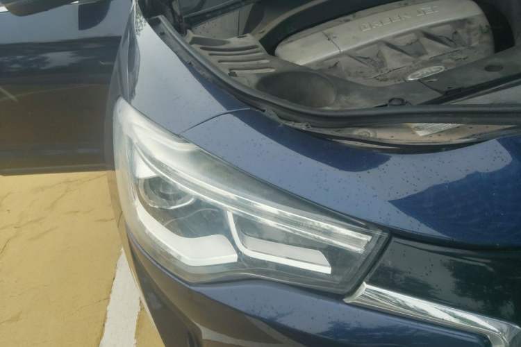 Used JAC Group Refine S7 2017 1.5T Automatic Luxury Model Right Front Headlight