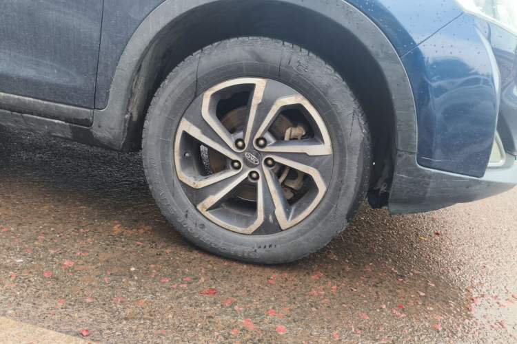 Used JAC Group Refine S7 2017 1.5T Automatic Luxury Smart Model Right Front Wheel Hub