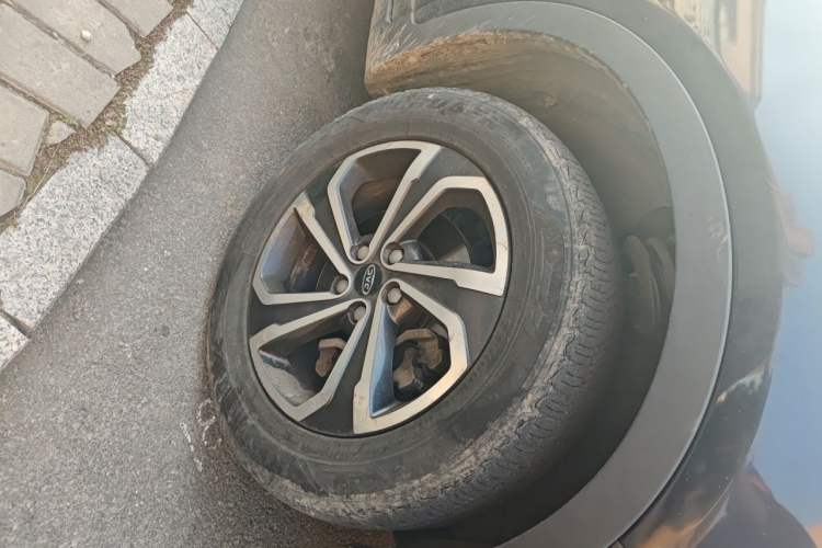 Used JAC Group Refine S7 2017 1.5T Manual Luxury Model Right Front Wheel Hub