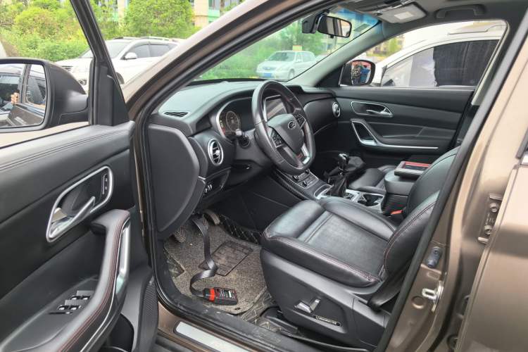 Used JAC Group Refine S7 2017 1.5T Manual Luxury Model Driver Seat