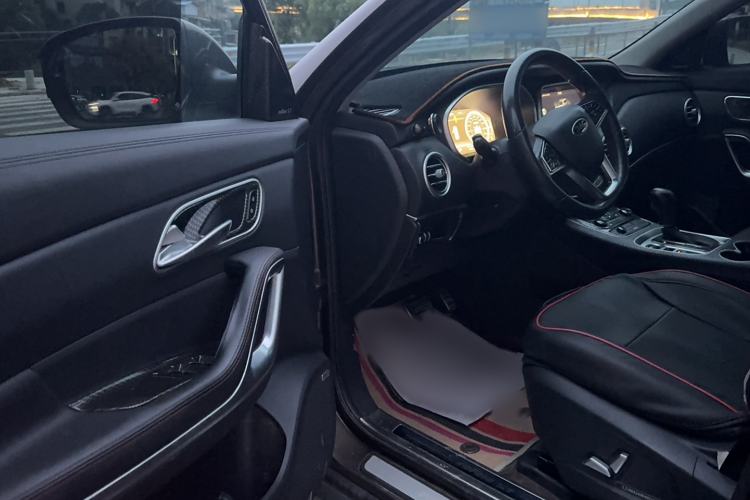 Used JAC Group Refine S7 2017 1.5T Automatic Luxury Model Interior 2