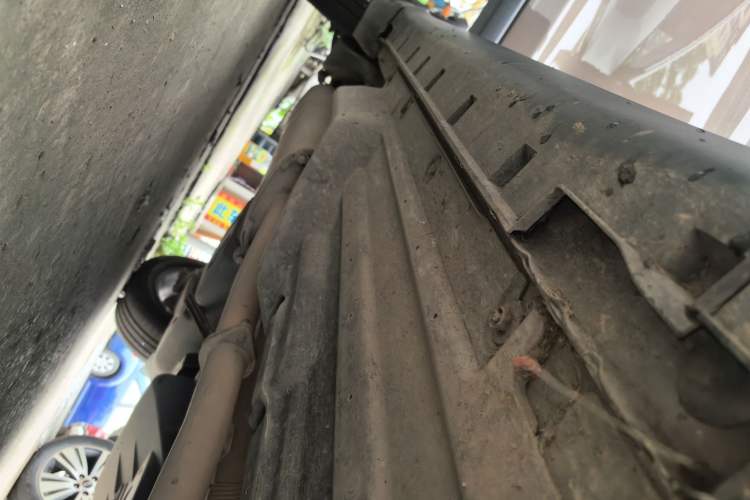 Used JAC Group Refine S7 2017 1.5T Manual Luxury Model Right Side Sill