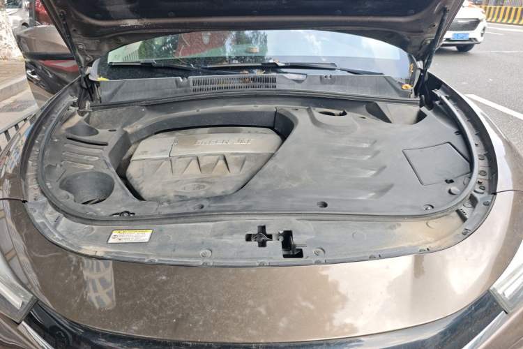 Used JAC Group Refine S7 2017 2.0T Automatic Luxury Model Engine Bay