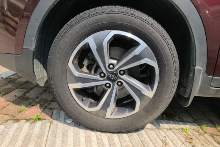 Used JAC Group Refine S7 2017 1.5T Automatic Luxury Model Left Front Wheel Hub