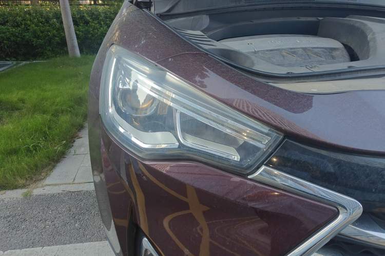 Used JAC Group Refine S7 2017 2.0T Automatic Luxury Model Right Front Headlight