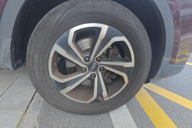 Used JAC Group Refine S7 2017 2.0T Automatic Luxury Model Right Front Wheel Hub