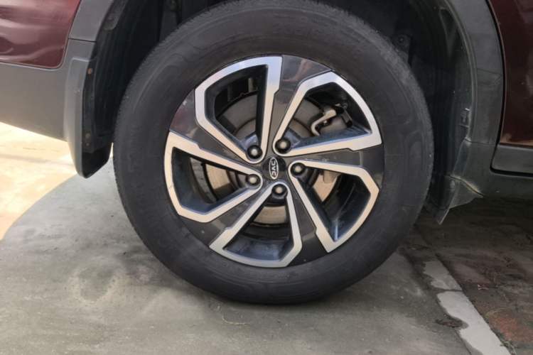 Used JAC Group Refine S7 2017 1.5T Automatic Luxury Model Right Rear Wheel Hub