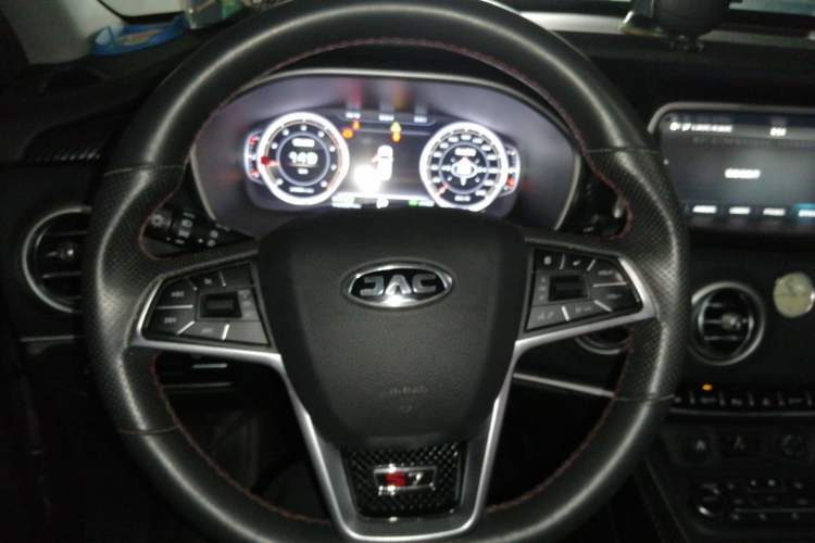 Used JAC Group Refine S7 2017 1.5T Automatic Luxury Smart Model Steering Wheel