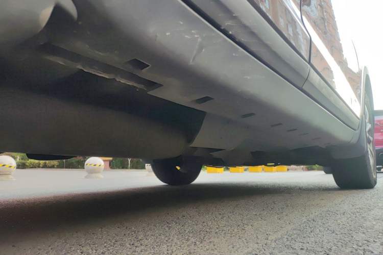 Used JAC Group Refine S7 2017 2.0T Automatic Comfort Version Chassis Rear Right
