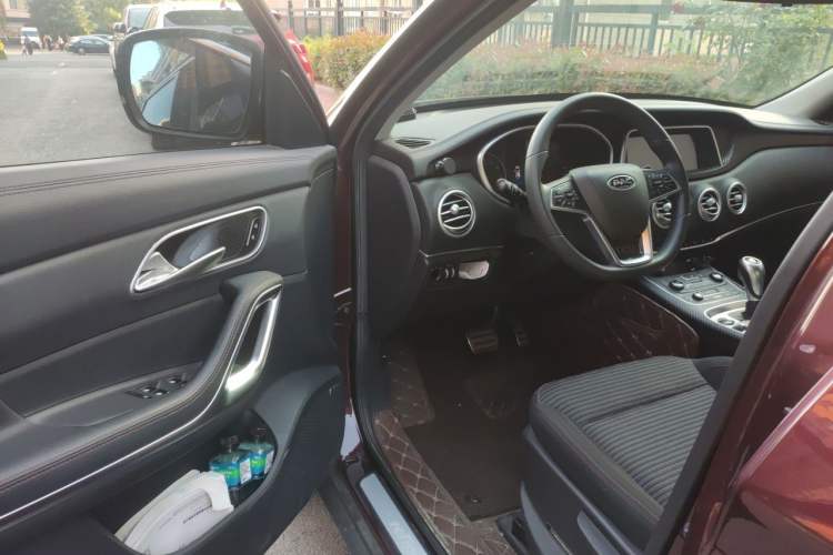 Used JAC Group Refine S7 2017 2.0T Automatic Comfort Version Driver Seat