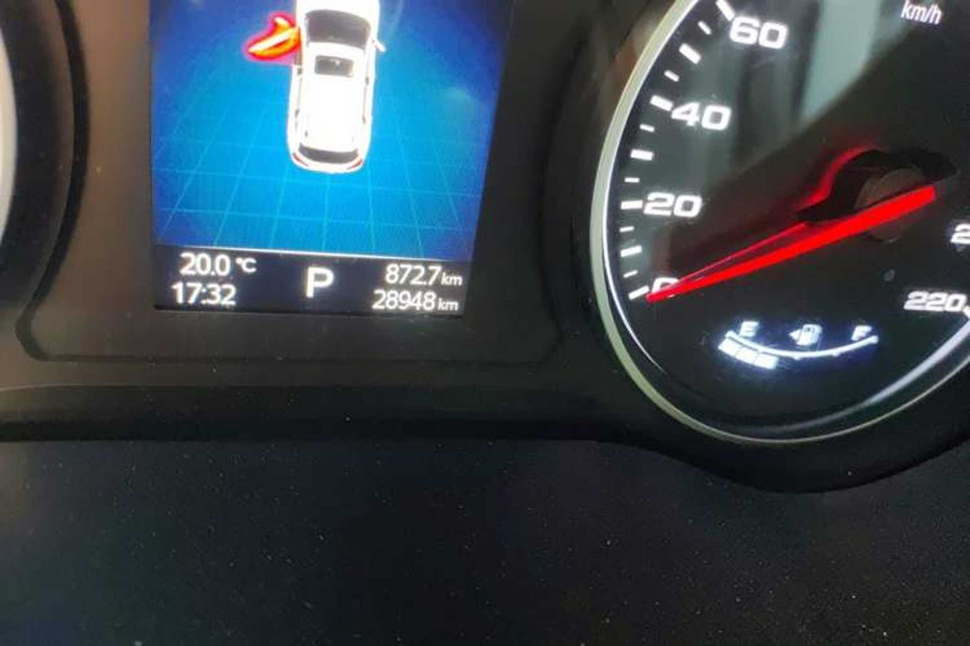 Used JAC Group Refine S7 2017 2.0T Automatic Comfort Version Odometer Close Up