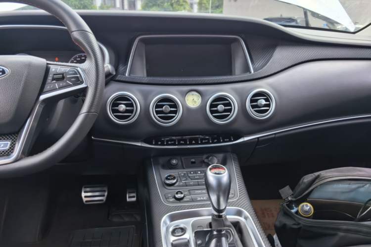 Used JAC Group Refine S7 2017 2.0T Automatic Luxury Model Audio And AC Panel