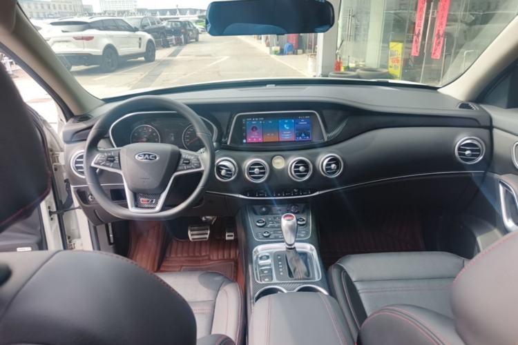 Used JAC Group Refine S7 2017 1.5T Automatic Comfort Model Center Console