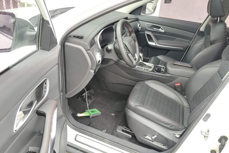 Used JAC Group Refine S7 2017 1.5T Automatic Luxury Model Driver Seat